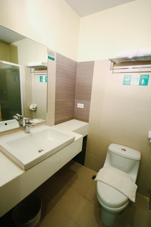 Go Hotels Dumaguete Dumaguete City Zewnętrze zdjęcie