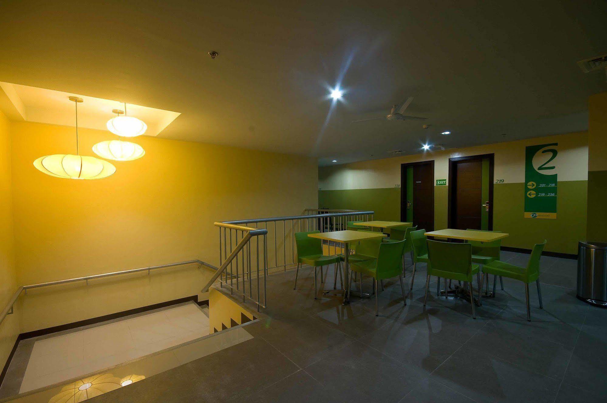 Go Hotels Dumaguete Dumaguete City Zewnętrze zdjęcie